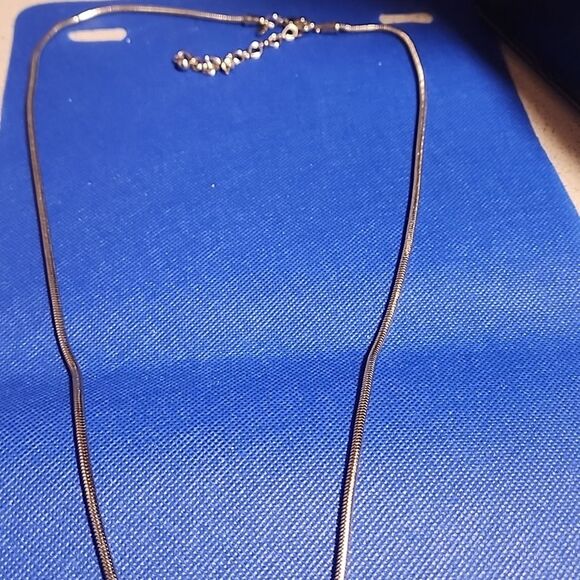 Elegant Blue and Silver Toned Pendant Necklace...24 Inch+ - Picture 4 of 5